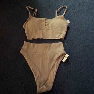 Aeri brand new bandeau bikini bottom “cheeky” size medium to a small.